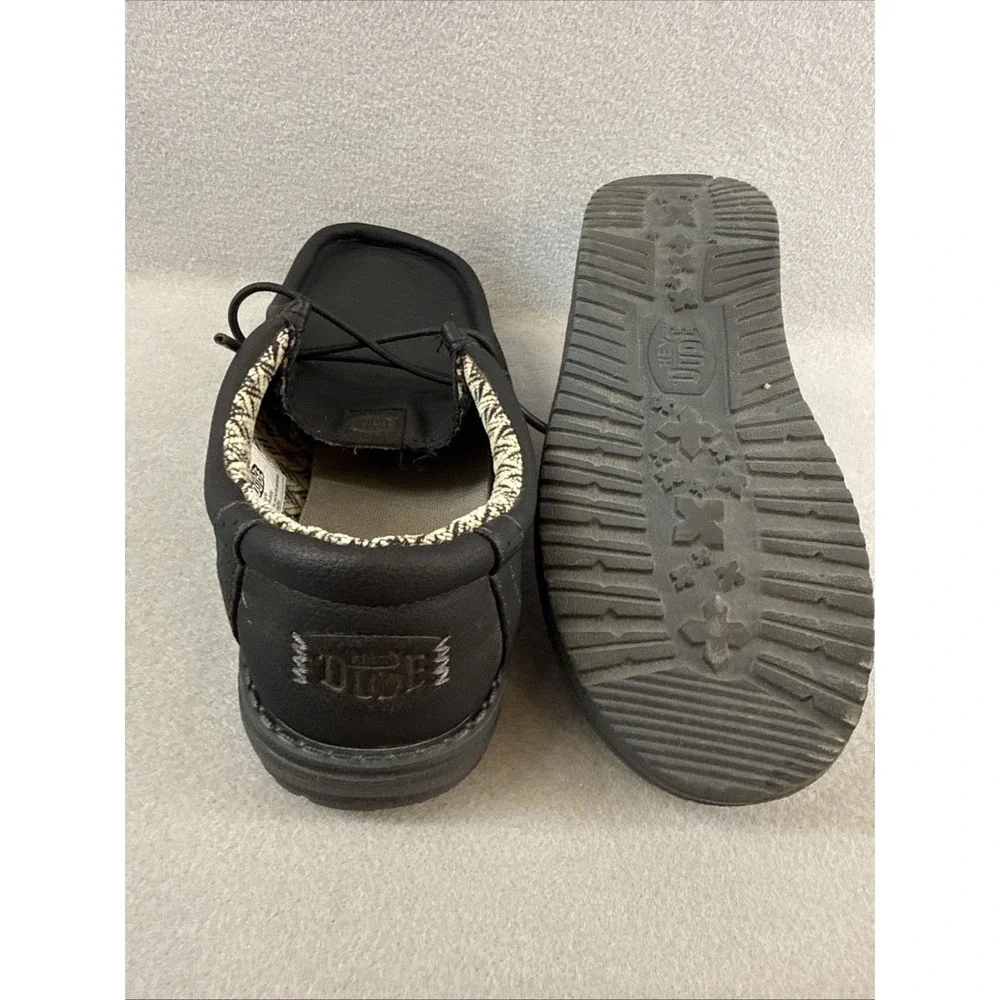 Hey Dude Wally Classic Black/Charcoal, Size J2, great condition